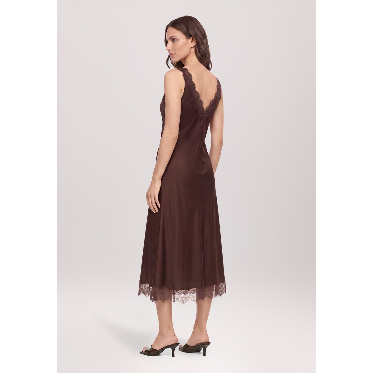 Robe de soirée en dentelle espresso brown, VERA MONT
