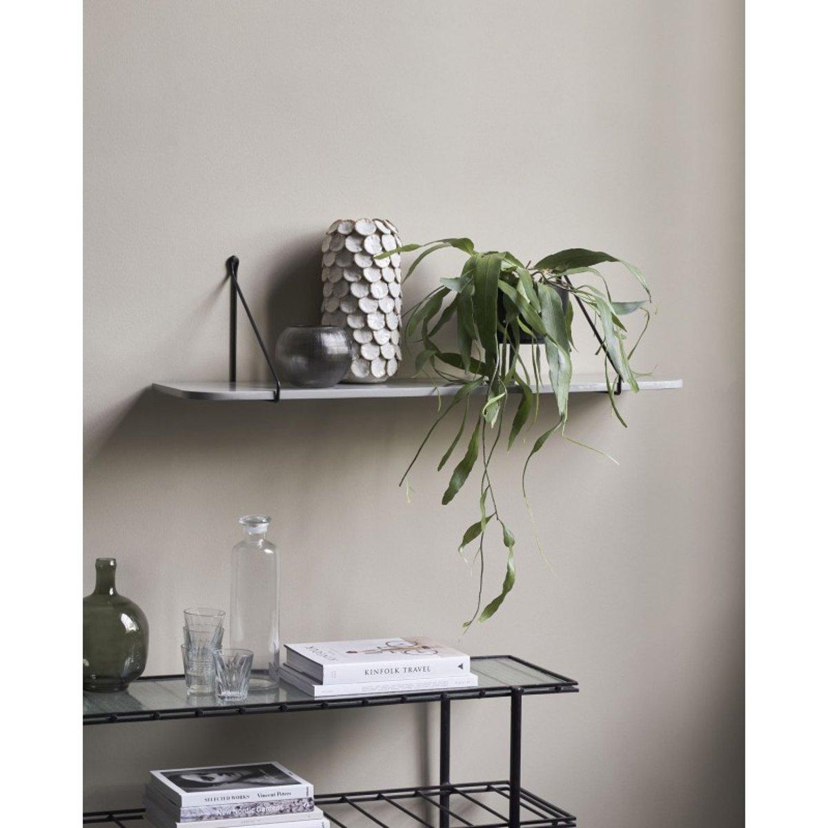 Tablette pour étagère bois laqué Rib gris, HOUSE DOCTOR