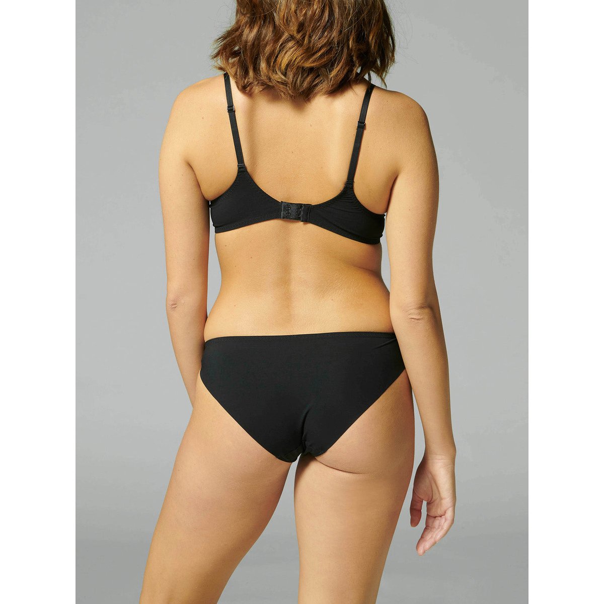 Soutien-gorge avec armatures décolleté plongeant, RÊVE noir, SIMONE PERELE