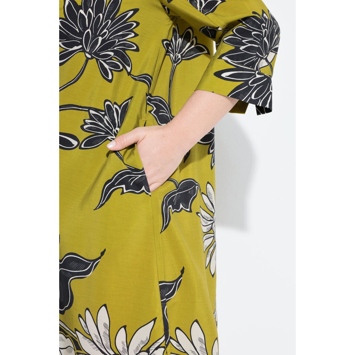 Robe midi en Lyocell, motif floral vert moutarde, ULLA POPKEN