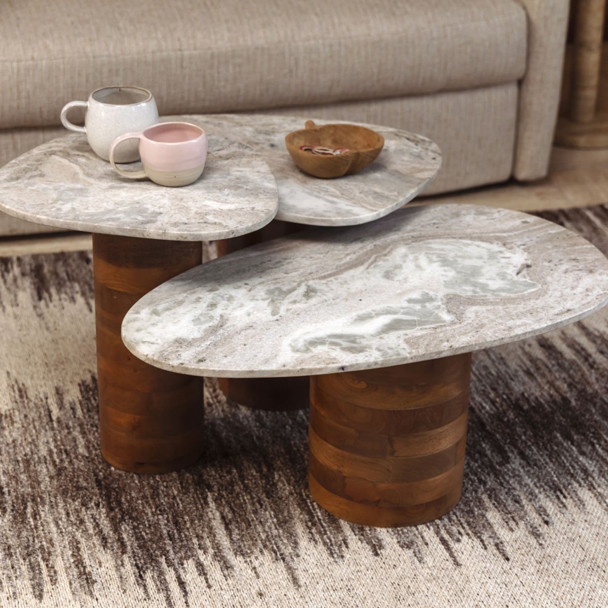 Lot de 3 tables basses organiques gigognes en marbre et bois- SUKI bois foncé et blanc, DUTCHBONE