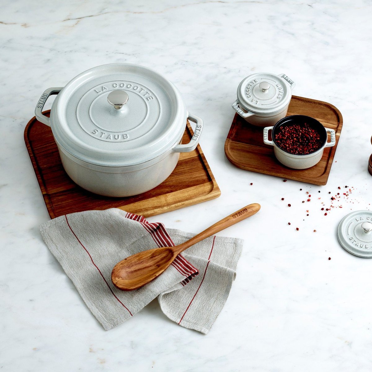 Cocotte ronde 26 cm Truffe blanche truffe blanche, STAUB