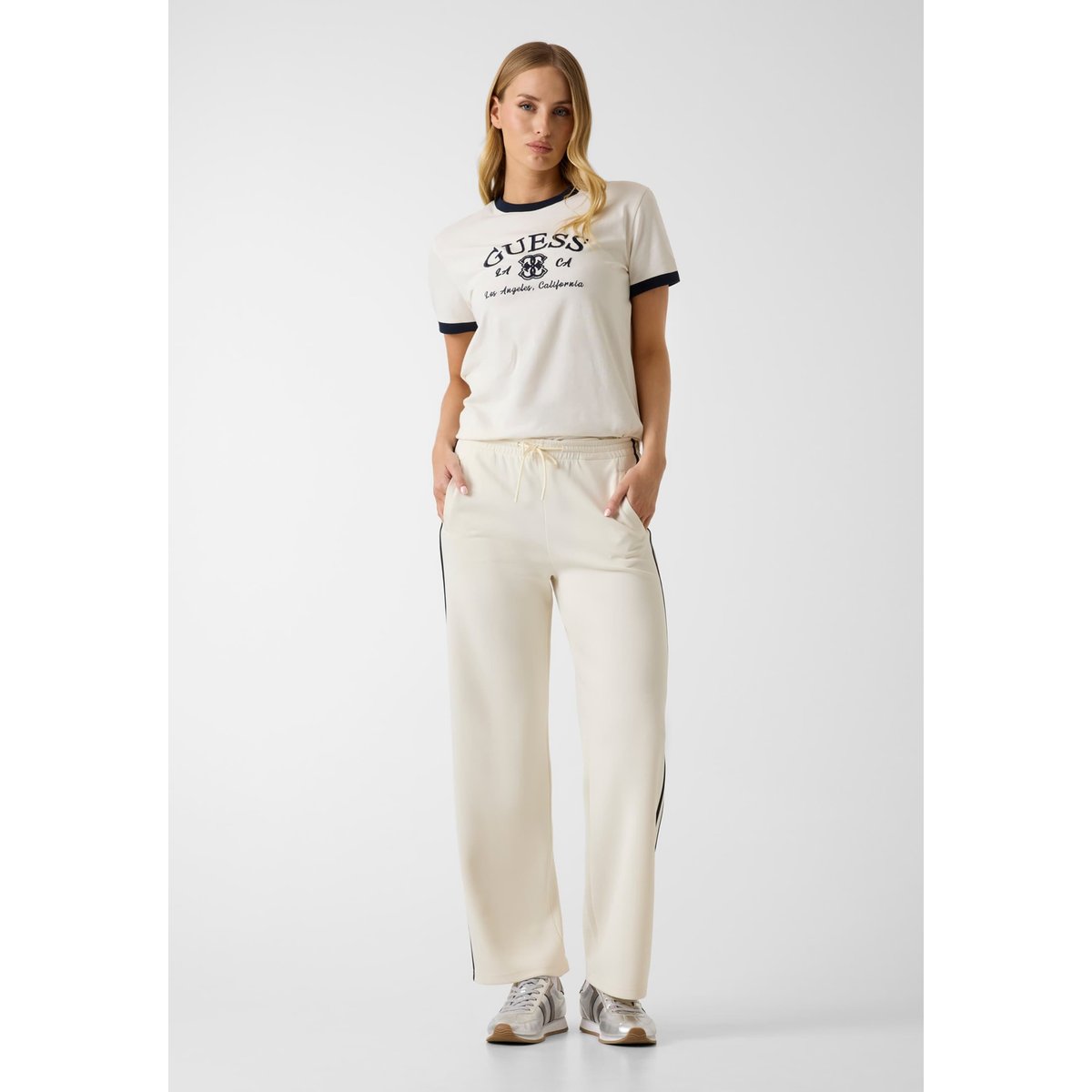 T-Shirt Avec Logo Brodé blanc, GUESS