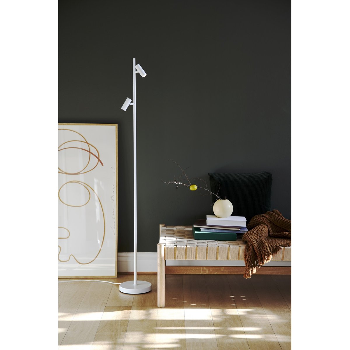 Lampadaire Adaptable et Minimaliste en Métal, OMARI blanc, NORDLUX