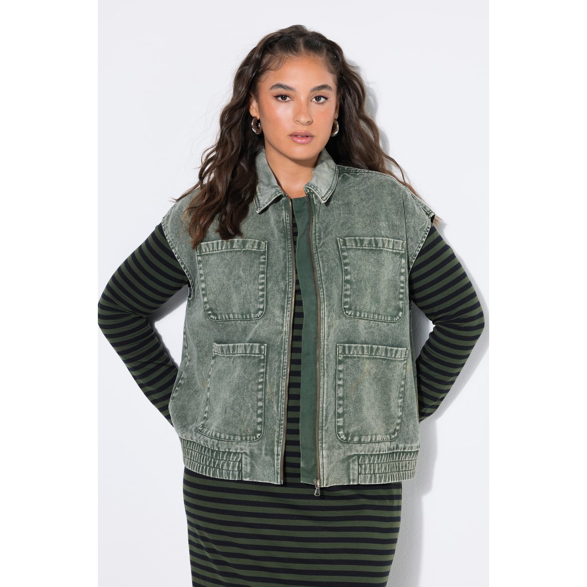 Gilet en jean, coupe blouson, délavé olive foncé, STUDIO UNTOLD