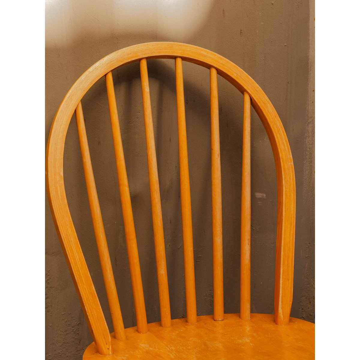 Lot de 4 chaises en bois Claude N°1542 - Bon état bois clair, DEBONGOUT