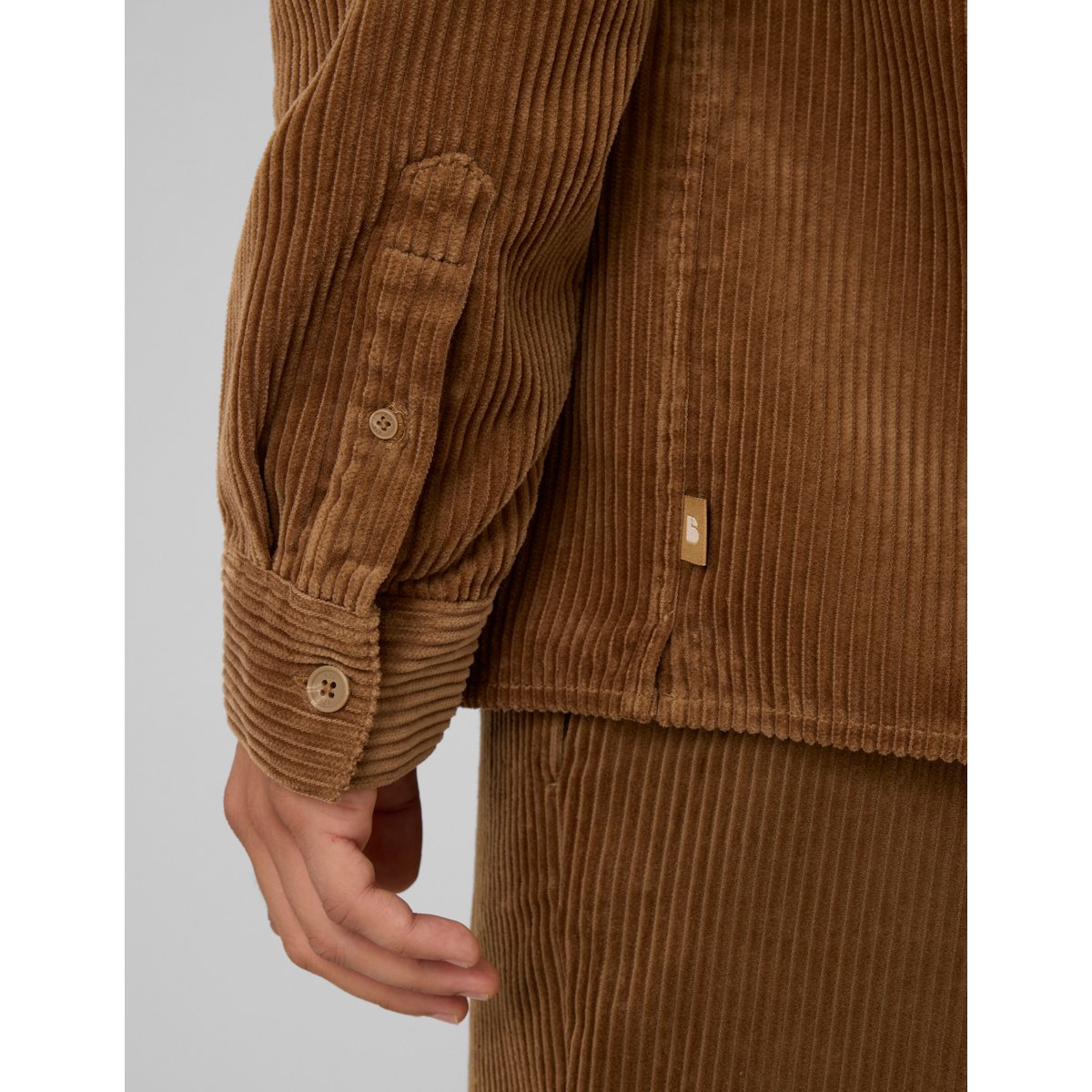 Chemise en velours côtelé camel, BZB