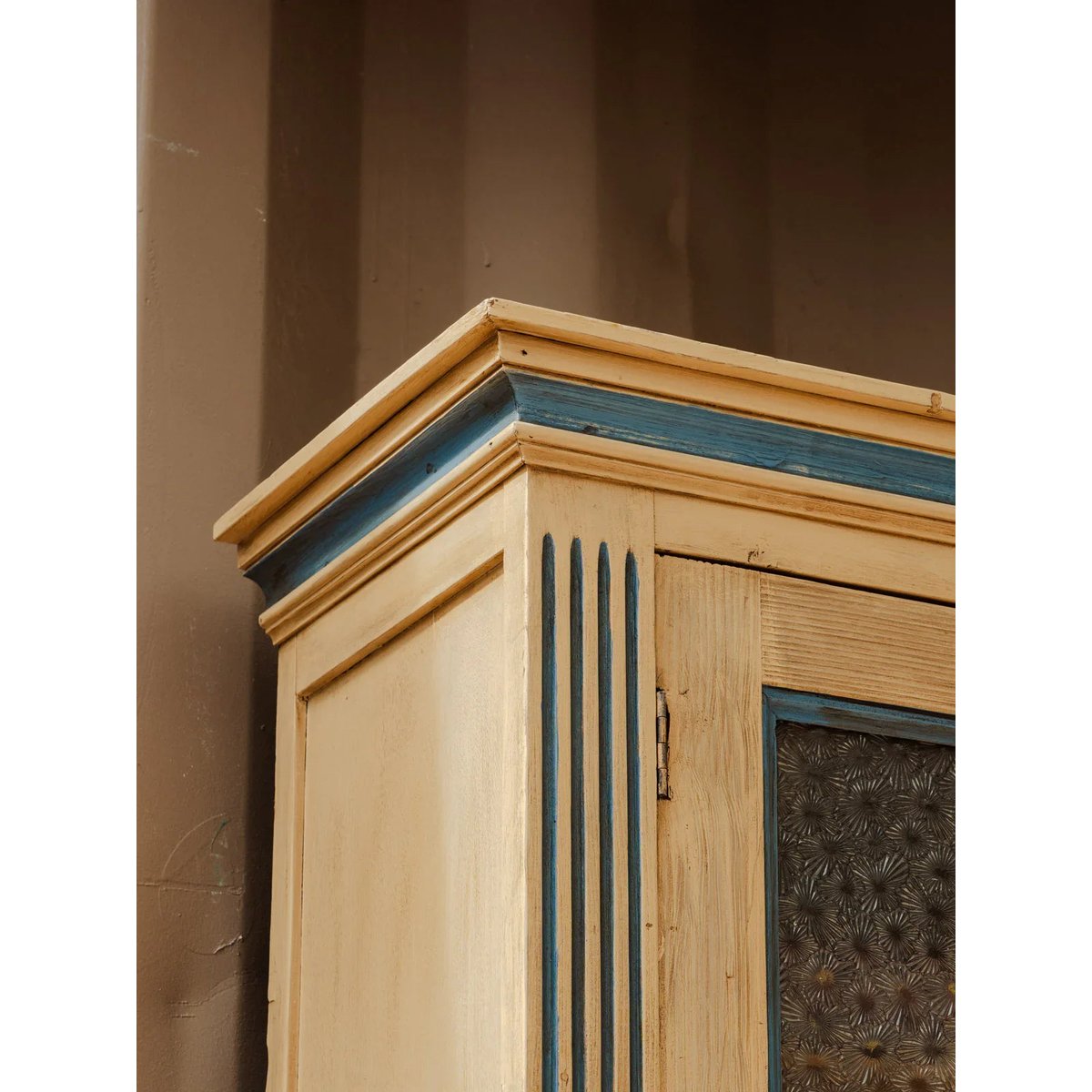 Buffet à deux corps en bois Gilbert N°860 - Bon état bois clair, DEBONGOUT