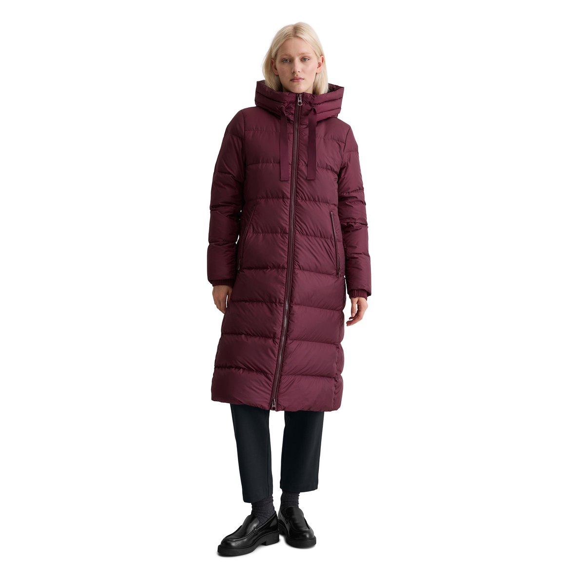 Doudoune à capuche fitted avec surface hydrofuge rouge foncé, MARC O'POLO