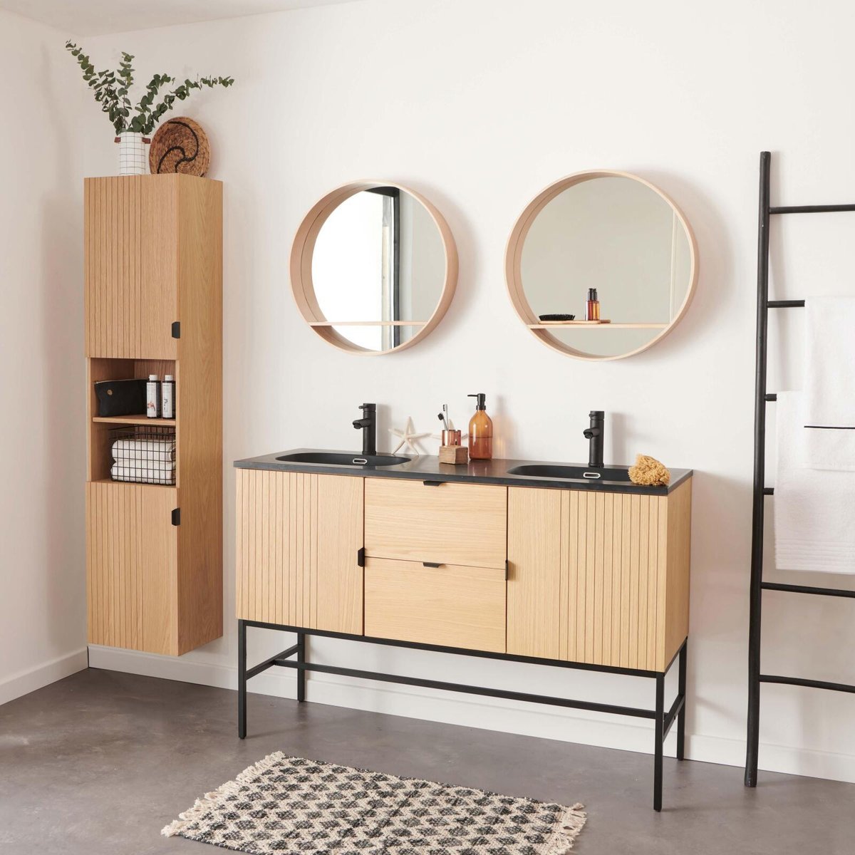 Meuble double vasque chêne, robinets noirs, miroirs & colonne STUDIO v002233, MOB IN