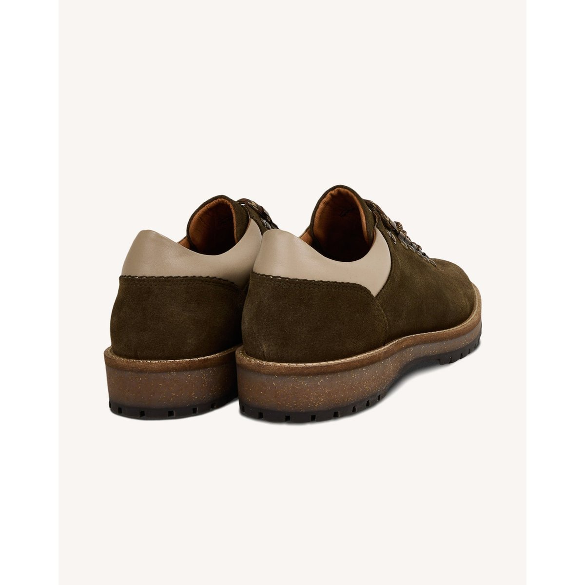 Chaussures basses en cuir suédé kaki, FAGUO