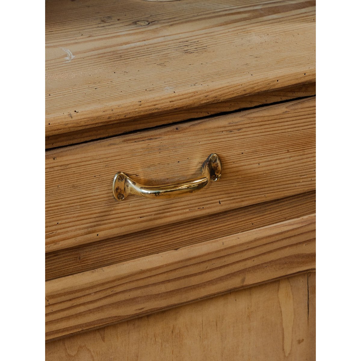 Buffet à deux corps en bois Gilbert N°1558 - Bon état bois clair, DEBONGOUT