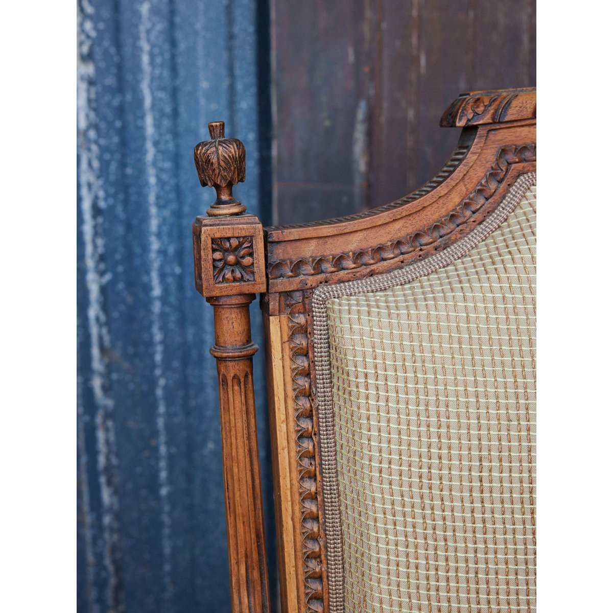 Banquette ancienne en bois et tissu Martine N°171 - Bon état bois foncé, DEBONGOUT