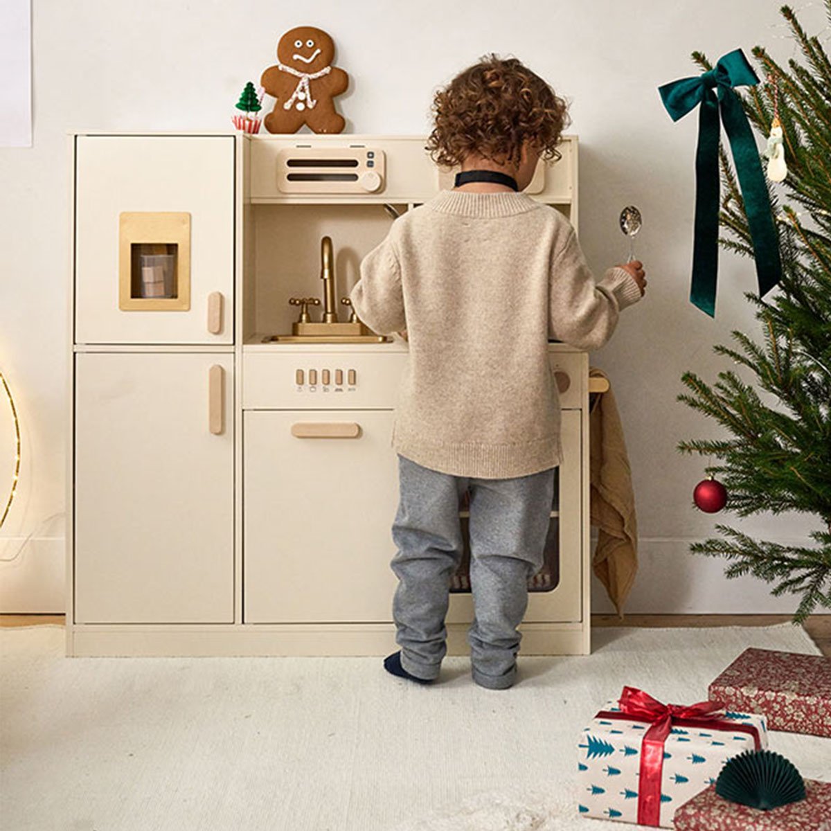 Cuisine en bois enfant XL «Noisette» – 9 accessoires incl. NOISETTE beige, PETITE AMELIE