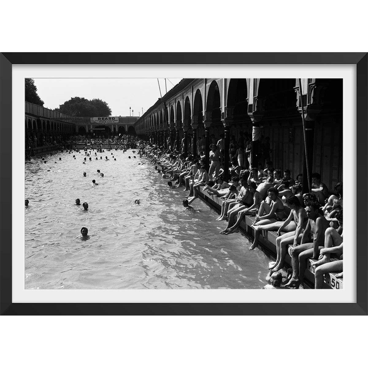 Affiche photo ancienne Piscine Deligny - Paris affiche + cadre en bois - noir, HEXOA