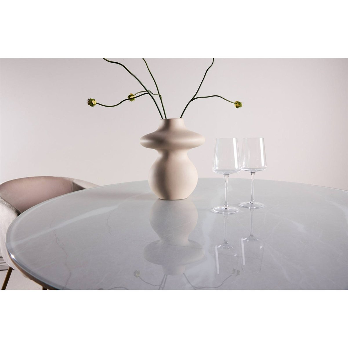 Table ronde HYDROWN verre et piètement cannelé blanc et bois clair, RECOLLECTION