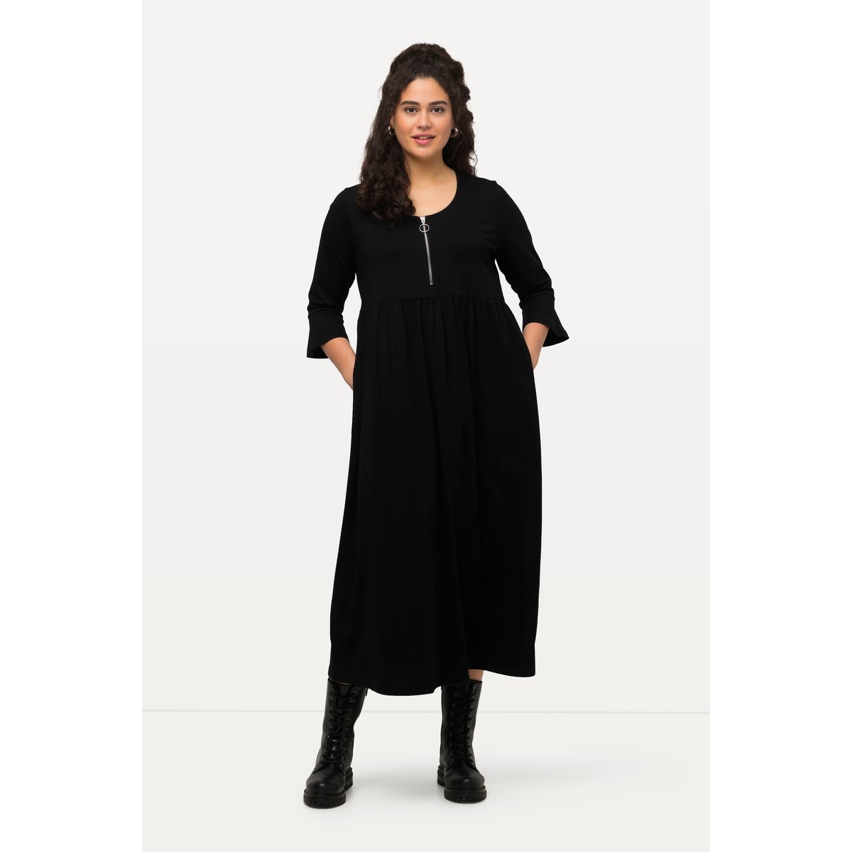 Robe en jersey à col rond et manches 3/4. noir, ULLA POPKEN