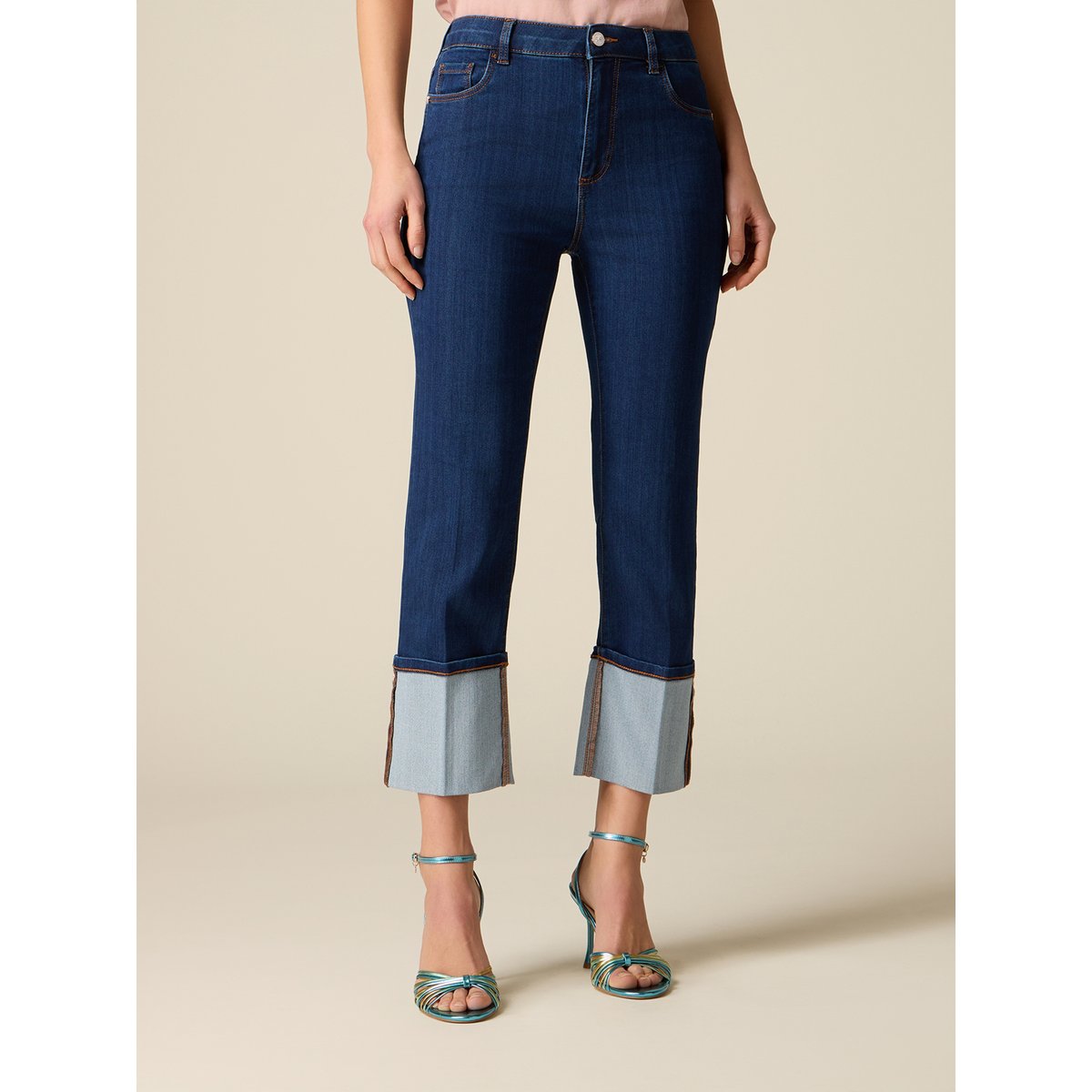 Jean court avec revers bleu, OLTRE