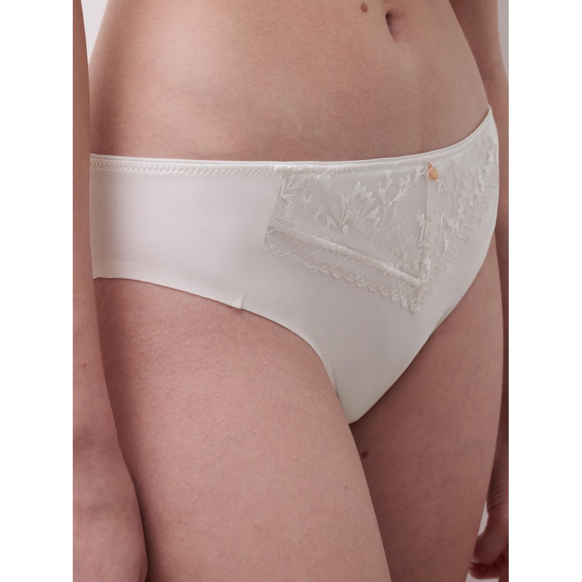 Slip EVERY CURVE milk, CHANTELLE