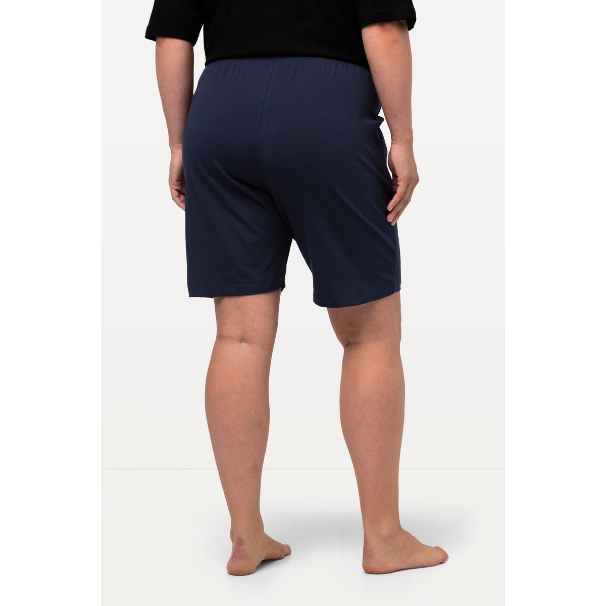 Short en jersey. Taille élastique et poches bleu foncé, ULLA POPKEN