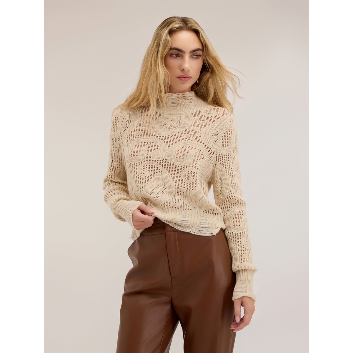 Col roulé effet dentelle beige, MOTIVI