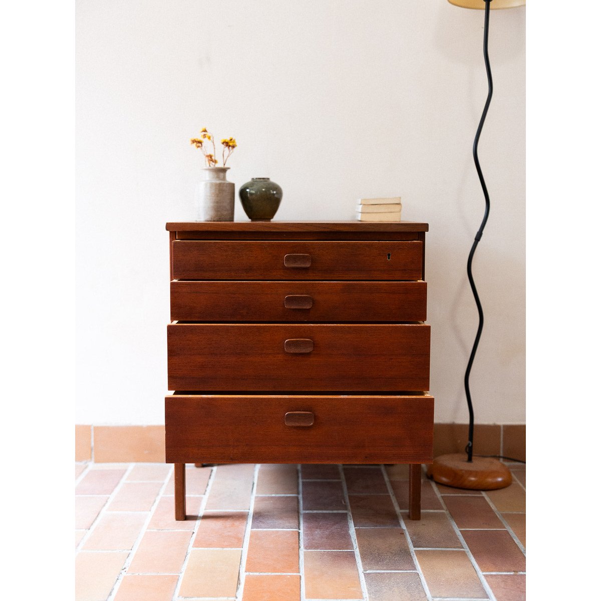 Petite commode bois Olga N°1059 - Bon état bois foncé, DEBONGOUT