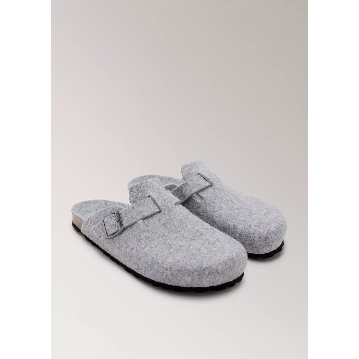Chaussons en feutre gris, MANGO