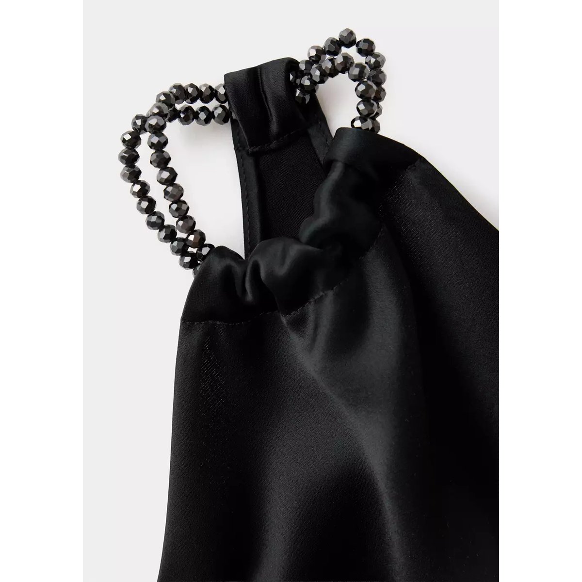 Robe satinée à bretelles perles noir, MANGO