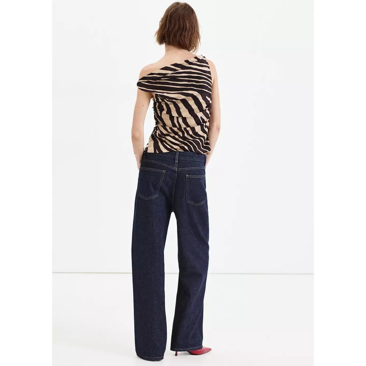 Top asymétrique drapé noir, MANGO