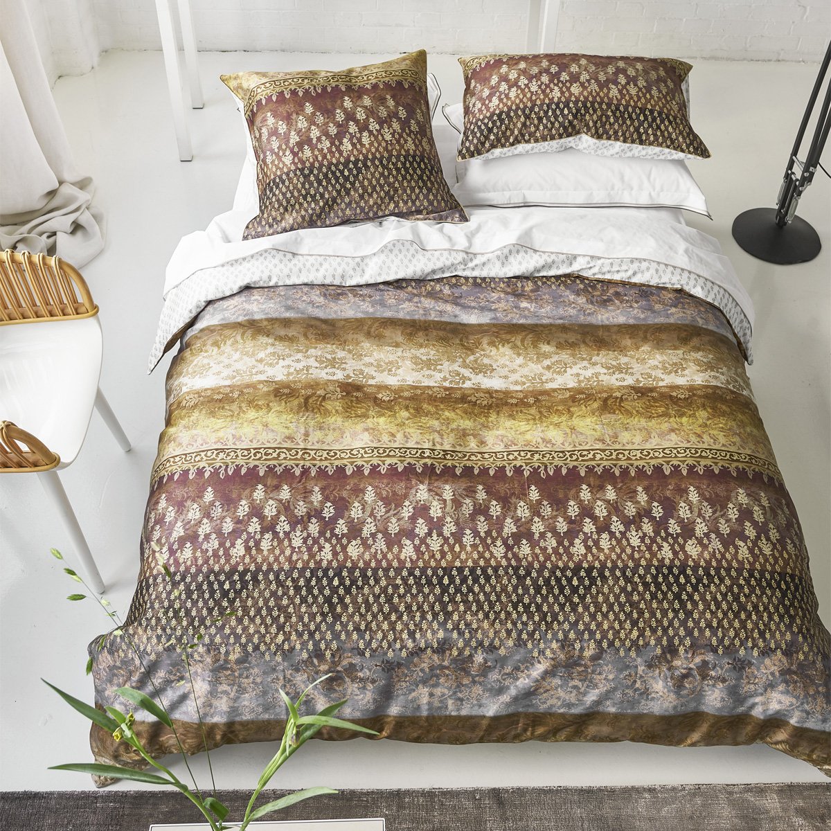 Housse de couette imprimée en satin de coton, KASAVU beige, DESIGNERS GUILD