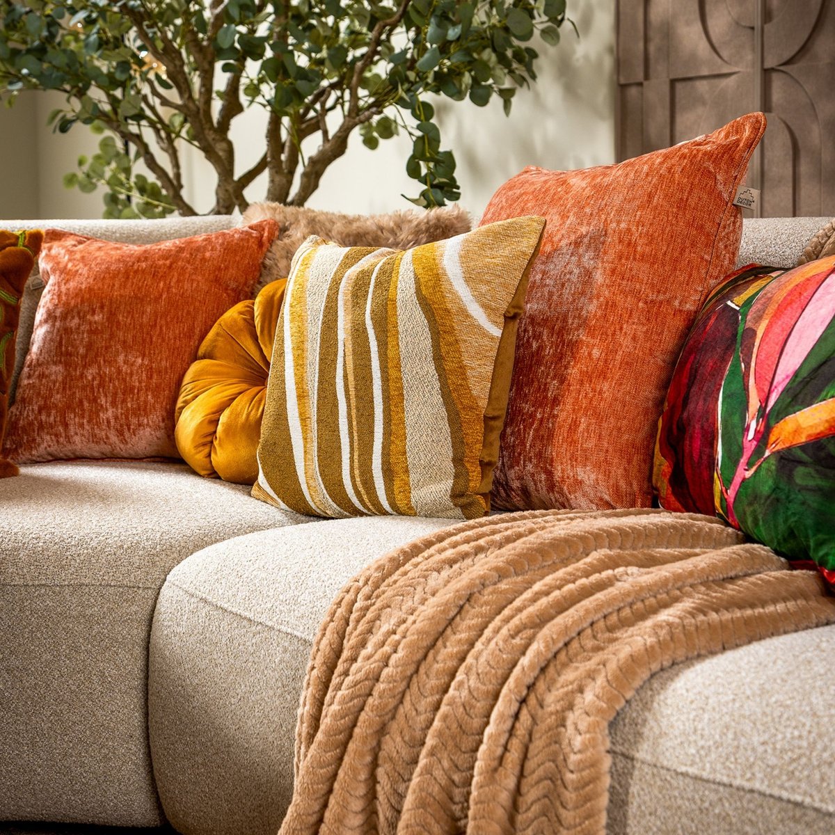 Coussin Peggi moutarde, DUTCH DECOR