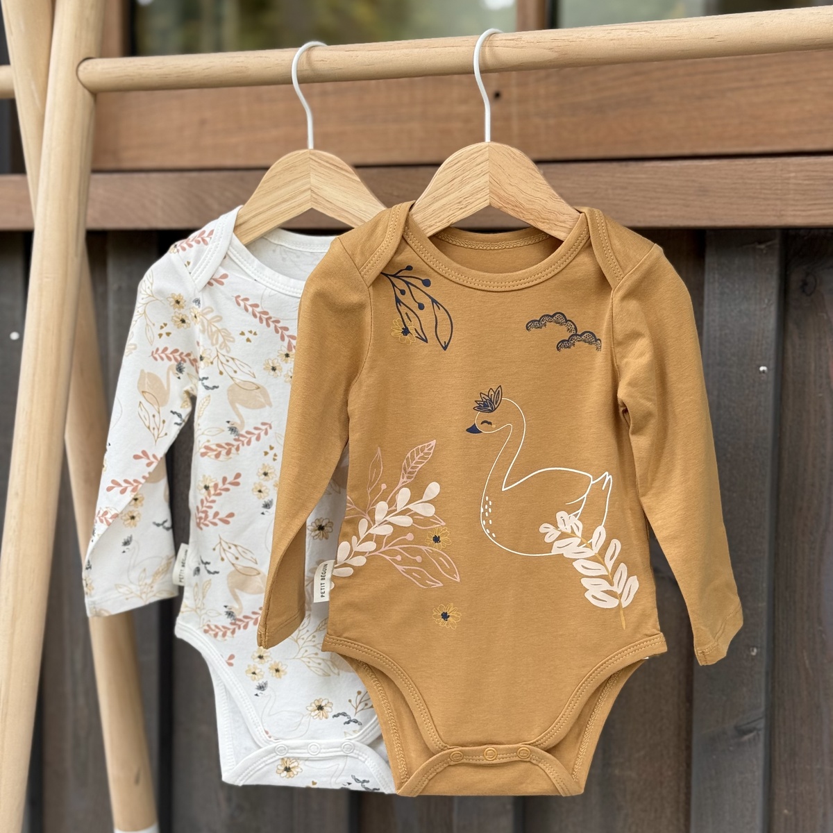 Lot de 2 bodies bébé manches longues Swan ocre, PETIT BEGUIN