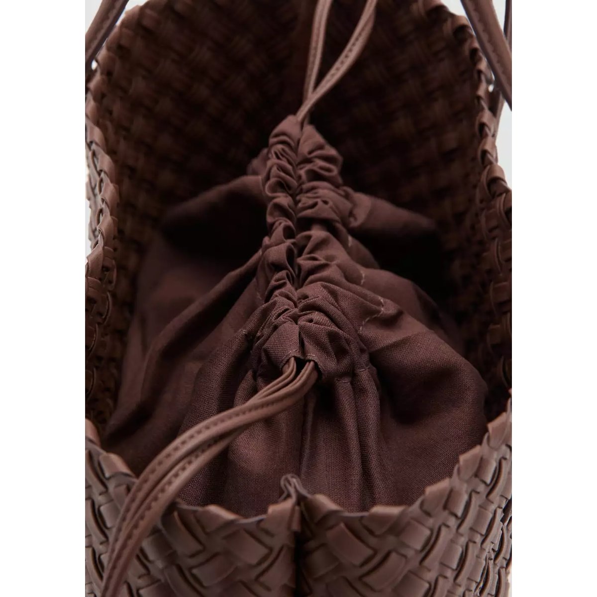 Sac tote tressé marron, MANGO