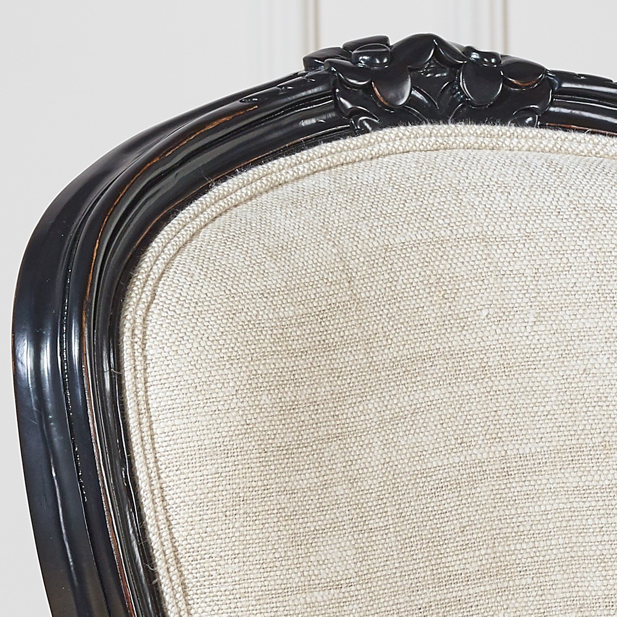 Fauteuil de table en hévéa teinté noir et lin premium LOUVRE lin, ROBIN DES BOIS