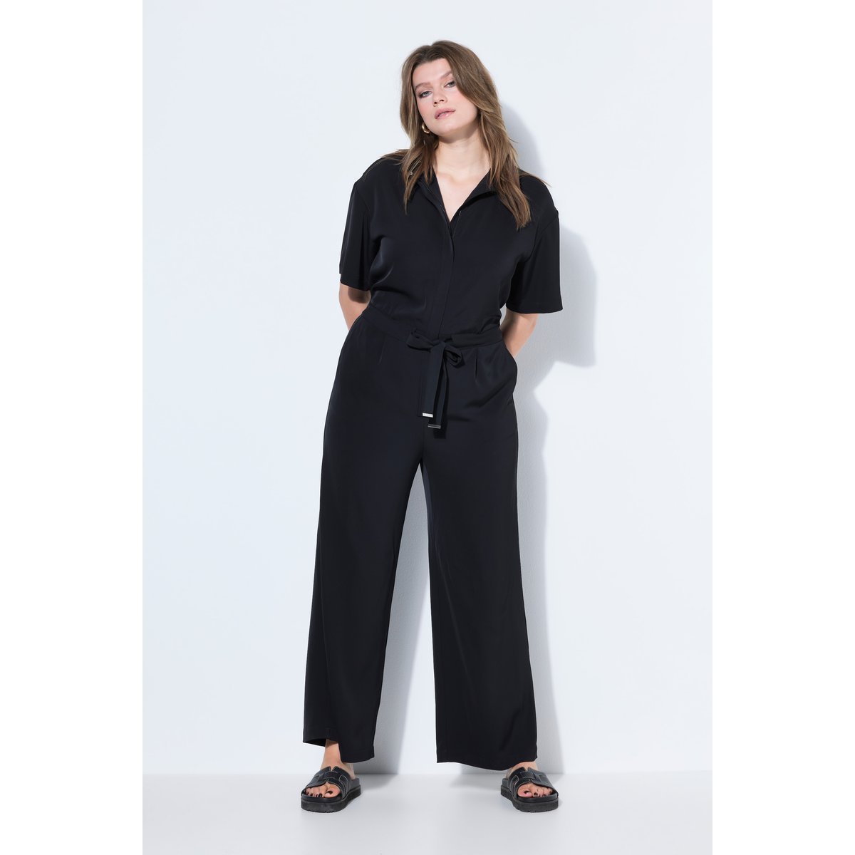 Combinaison oversize, col montant noir, STUDIO UNTOLD