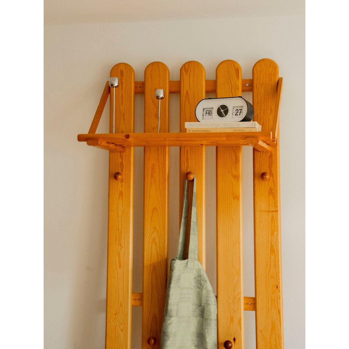 Porte-manteau mural en bois Max N°455 - Bon état bois clair, DEBONGOUT