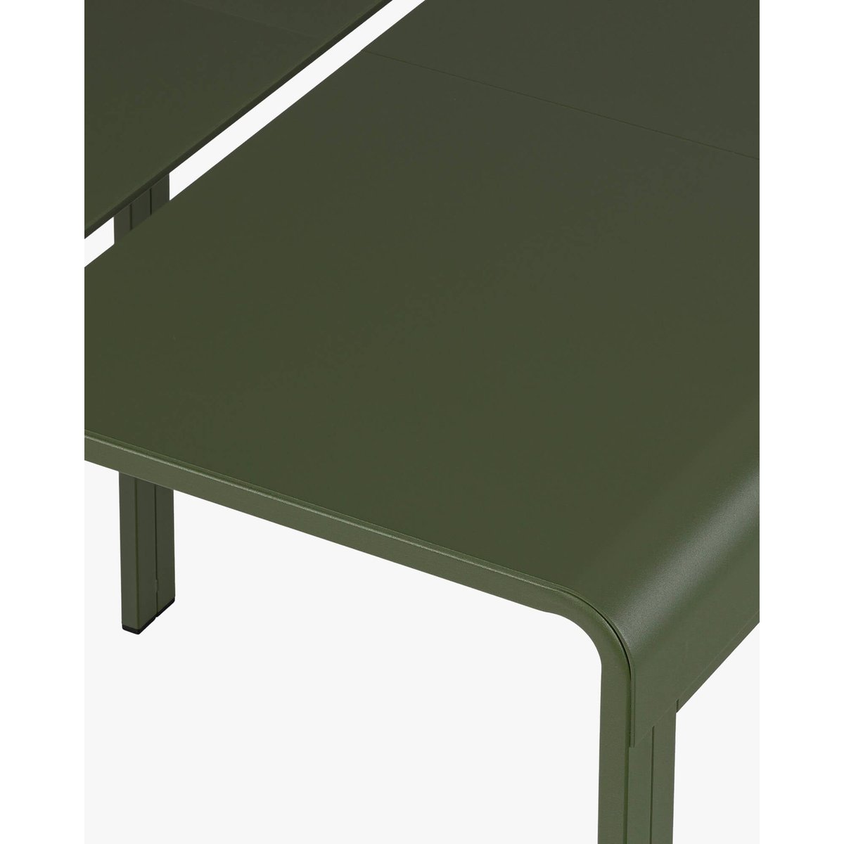 Table Oto 80 x 80 cm - métal pour extérieur, 4 personnes vert forêt, NOO.MA