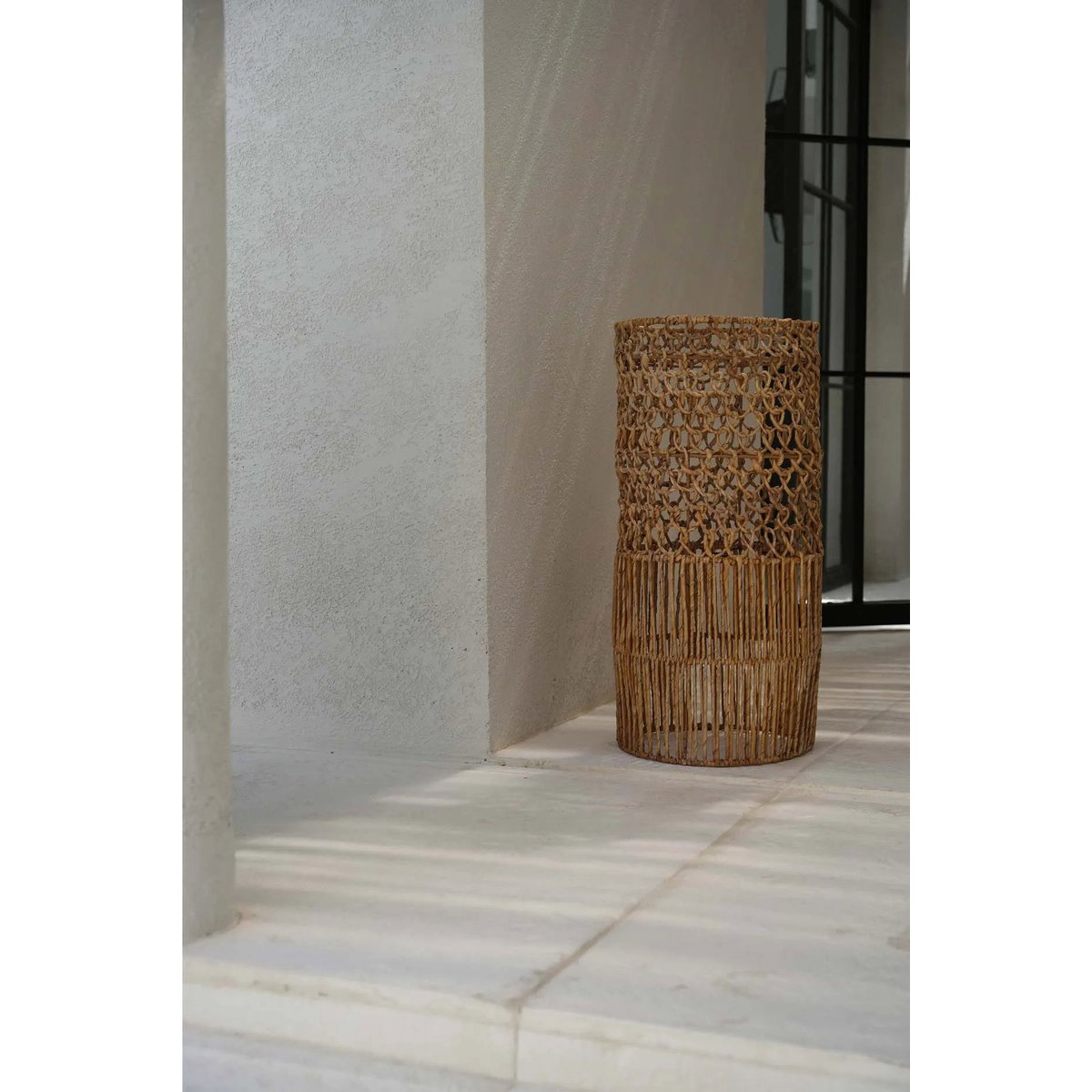 Suspension en feuille de bananier TAKUHANKI beige, BAZAR BIZAR