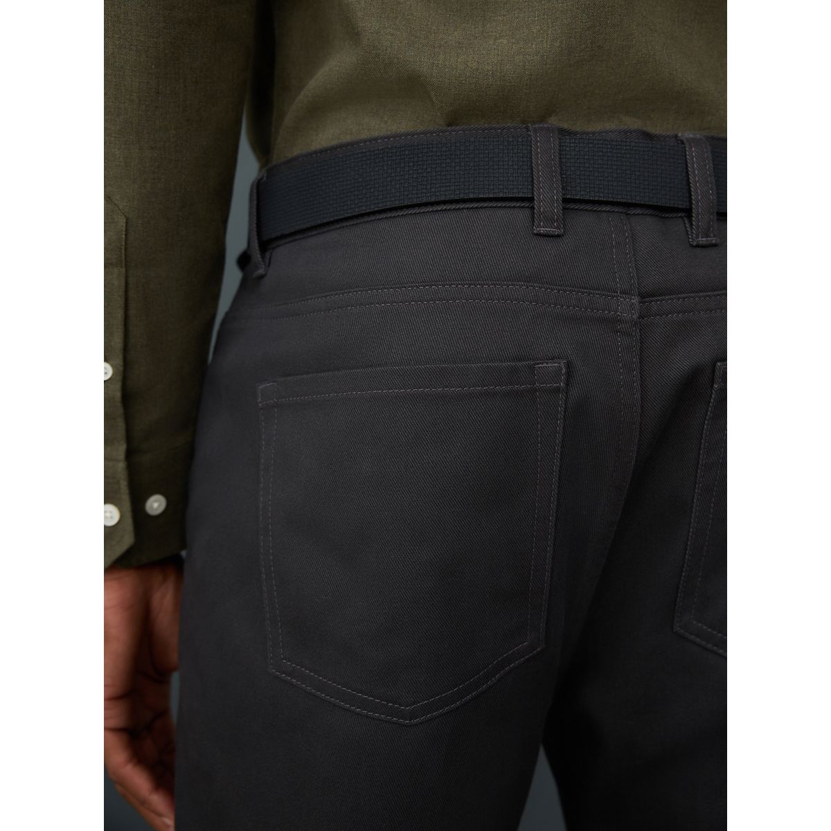 Pantalon chino en lyocell et noir, NEXT