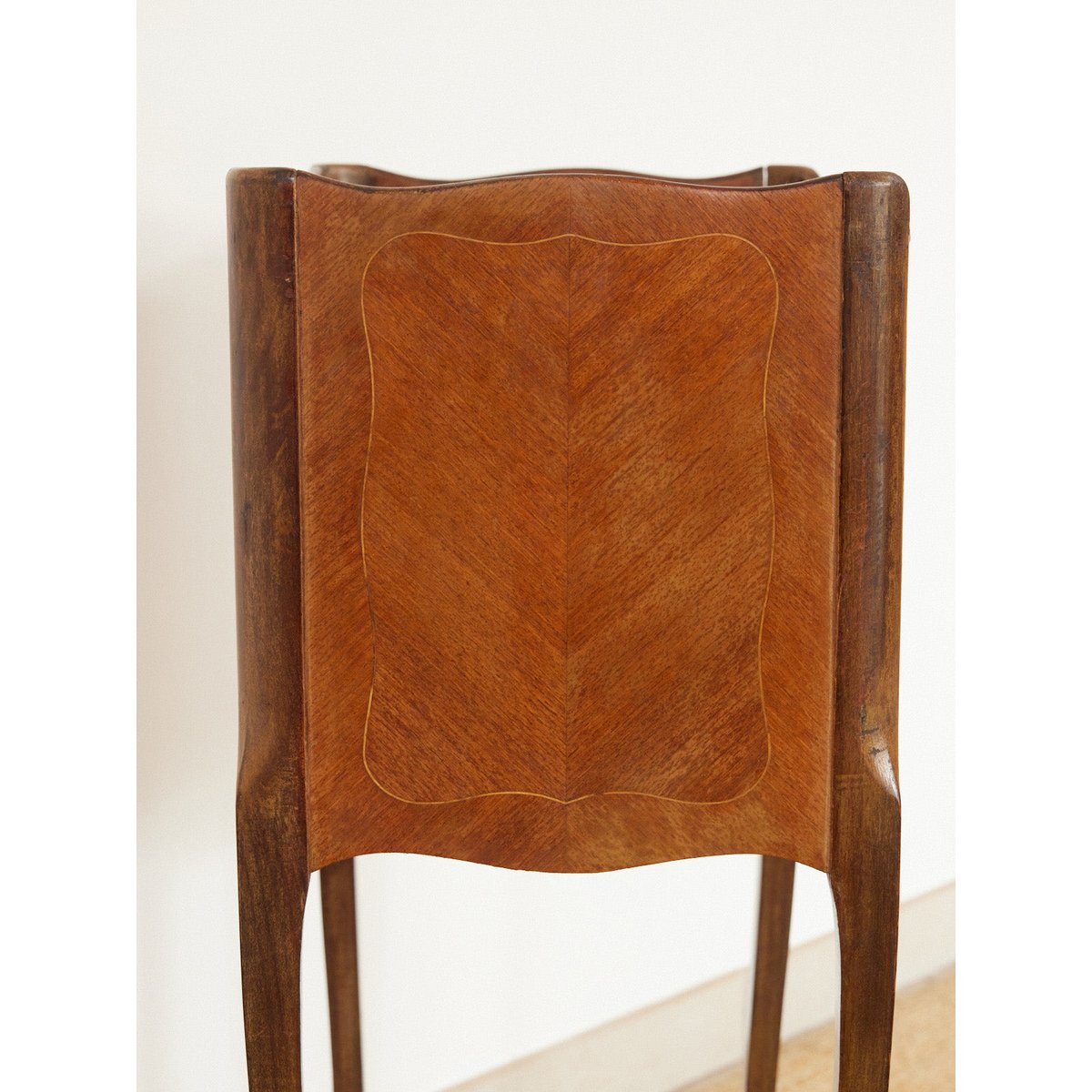Table de chevet en bois Odile N°1623 - Bon état bois clair, DEBONGOUT