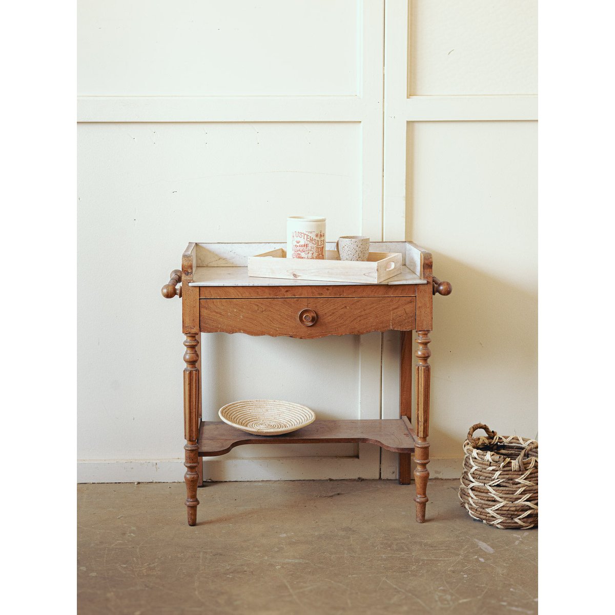 Coiffeuse au plateau en marbre Louise N°316 - Bon état bois foncé, DEBONGOUT