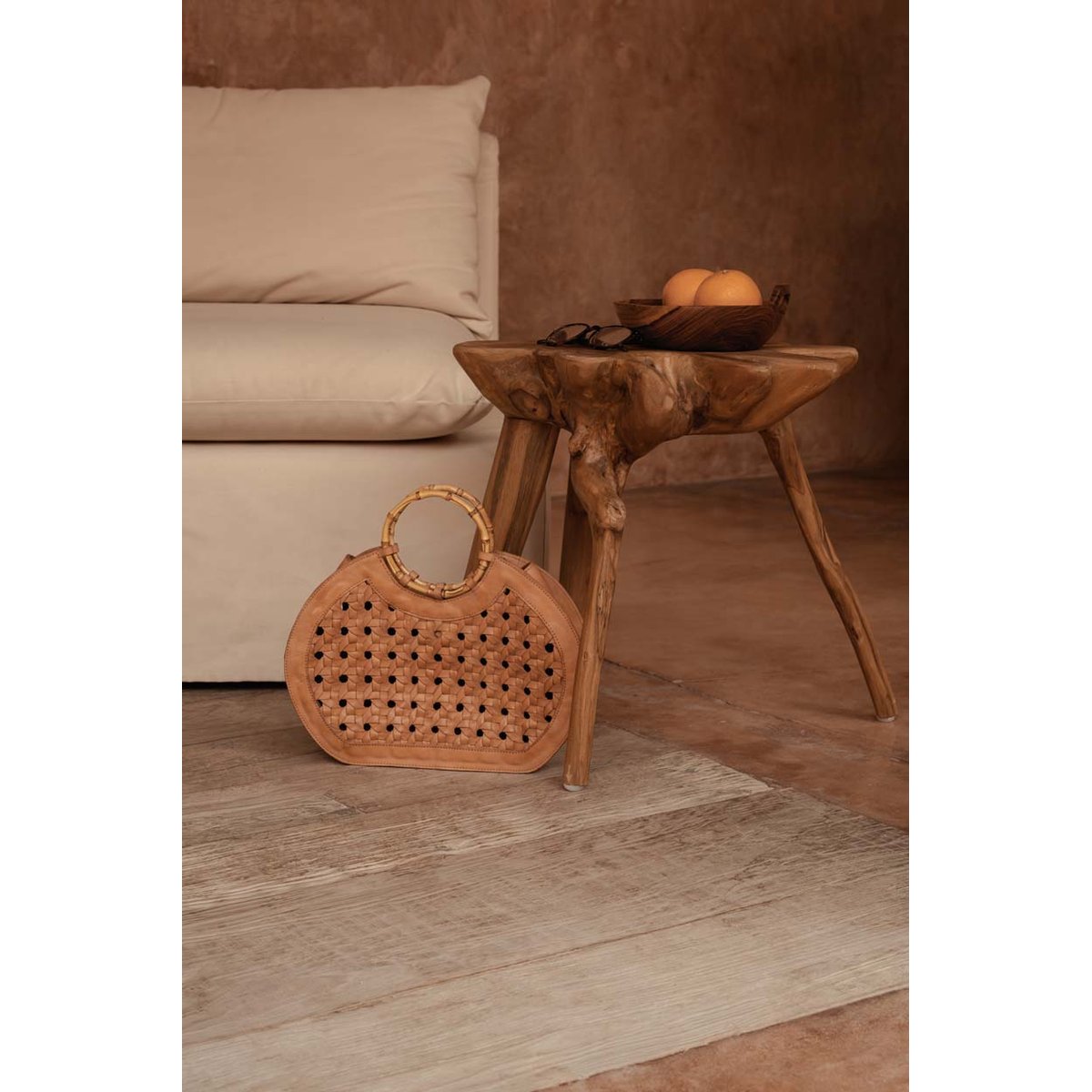 Table d’appoint en bois de teck ROOTY beige, BAZAR BIZAR