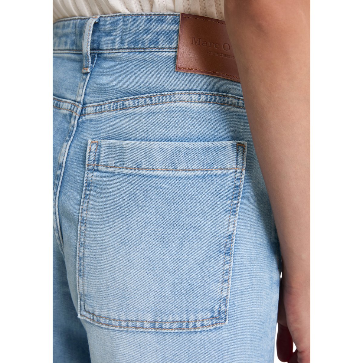 Jeans modèle Leby droit en mélange de coton organique bleu clair, MARC O'POLO