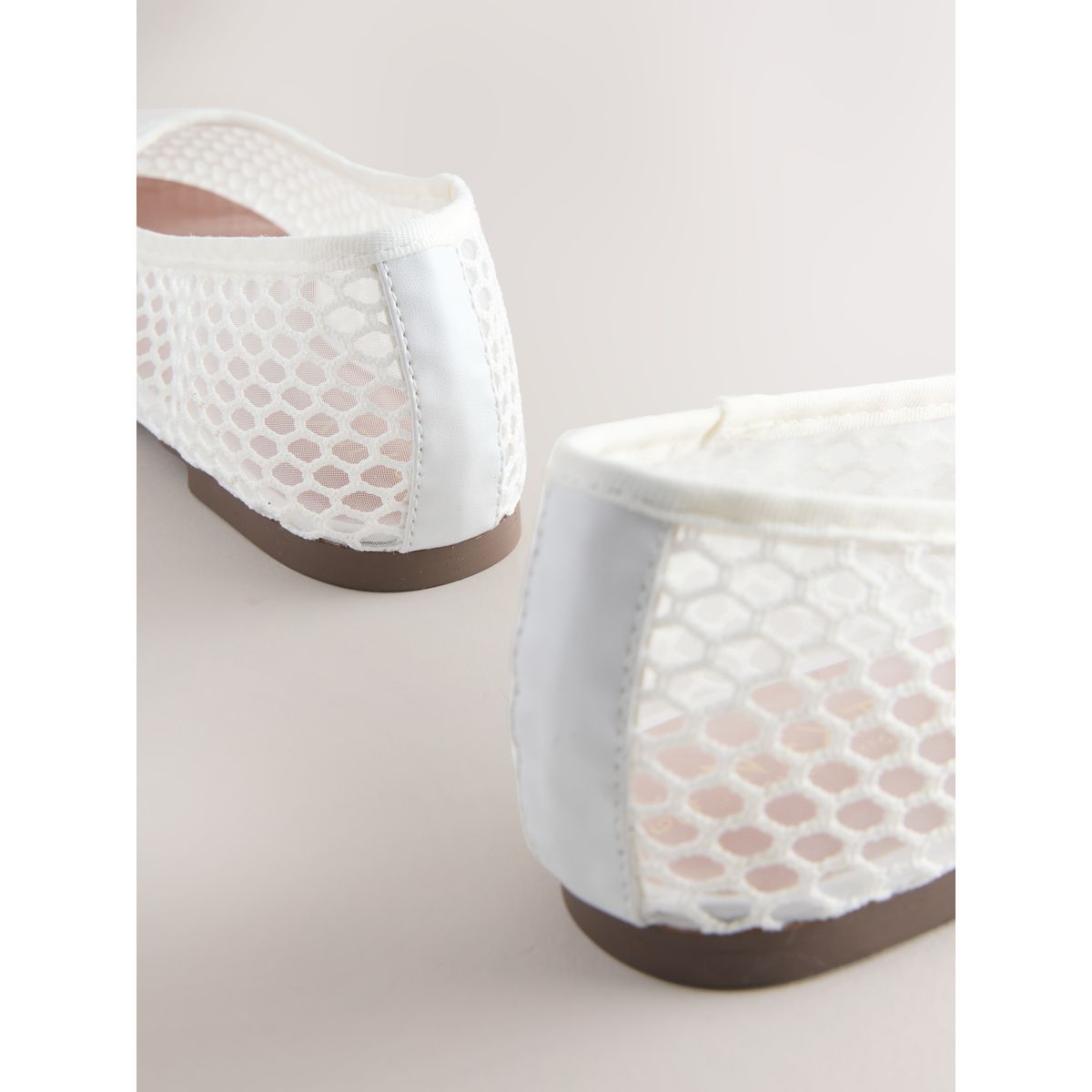 Ballerines en mesh à bout rond blanc, NEXT