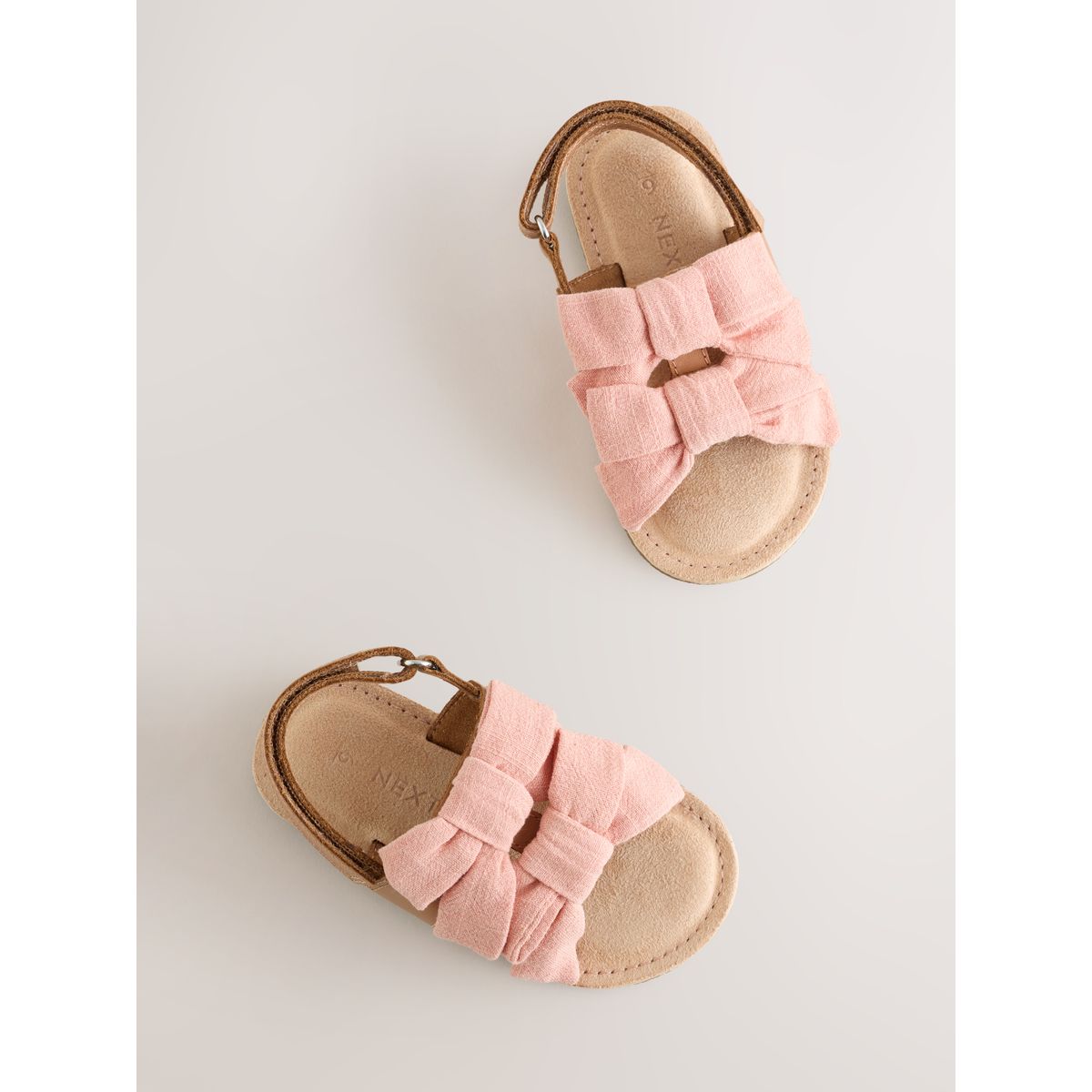Sandales avec nœud rose, NEXT