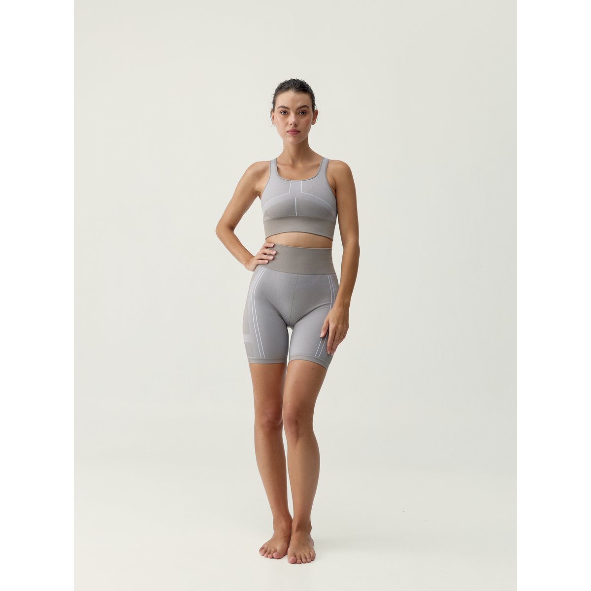Short de sport femme Cara type cycliste beige/blanc, BORN
