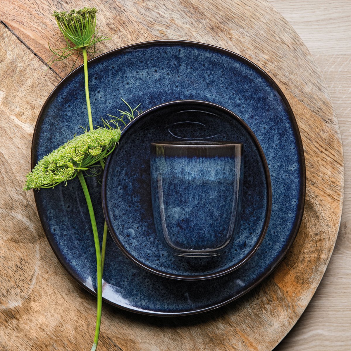 Assiette Plate LAVE bleu, LIKE. BY VILLEROY & BOCH