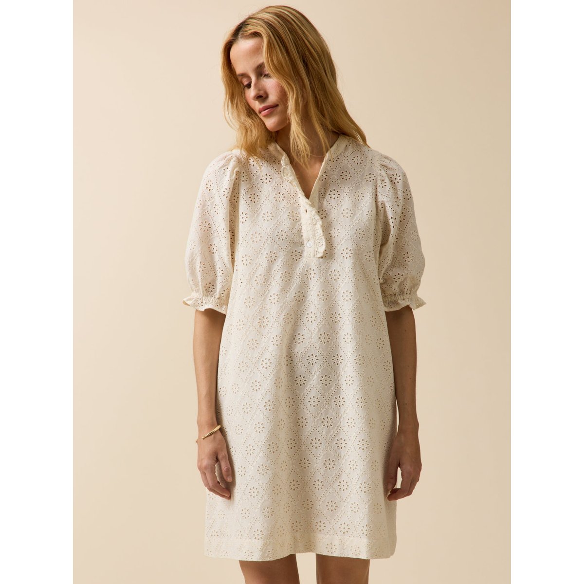 Robe courte broderie anglaise craie, CYRILLUS