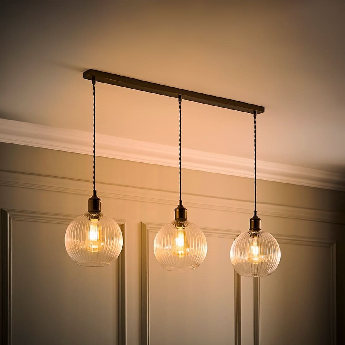 Maddy 3-Light Diner Pendant Light with Filament Bulbs brushed brass, ÉDITÉ
