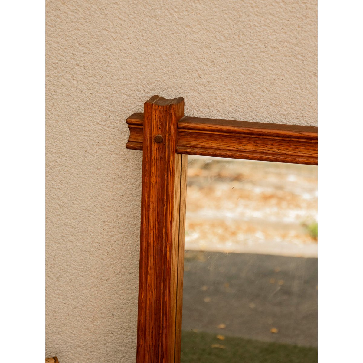 Miroir en bois massif aux allures brutalistes Igor N°1084 - Bon état bois foncé, DEBONGOUT